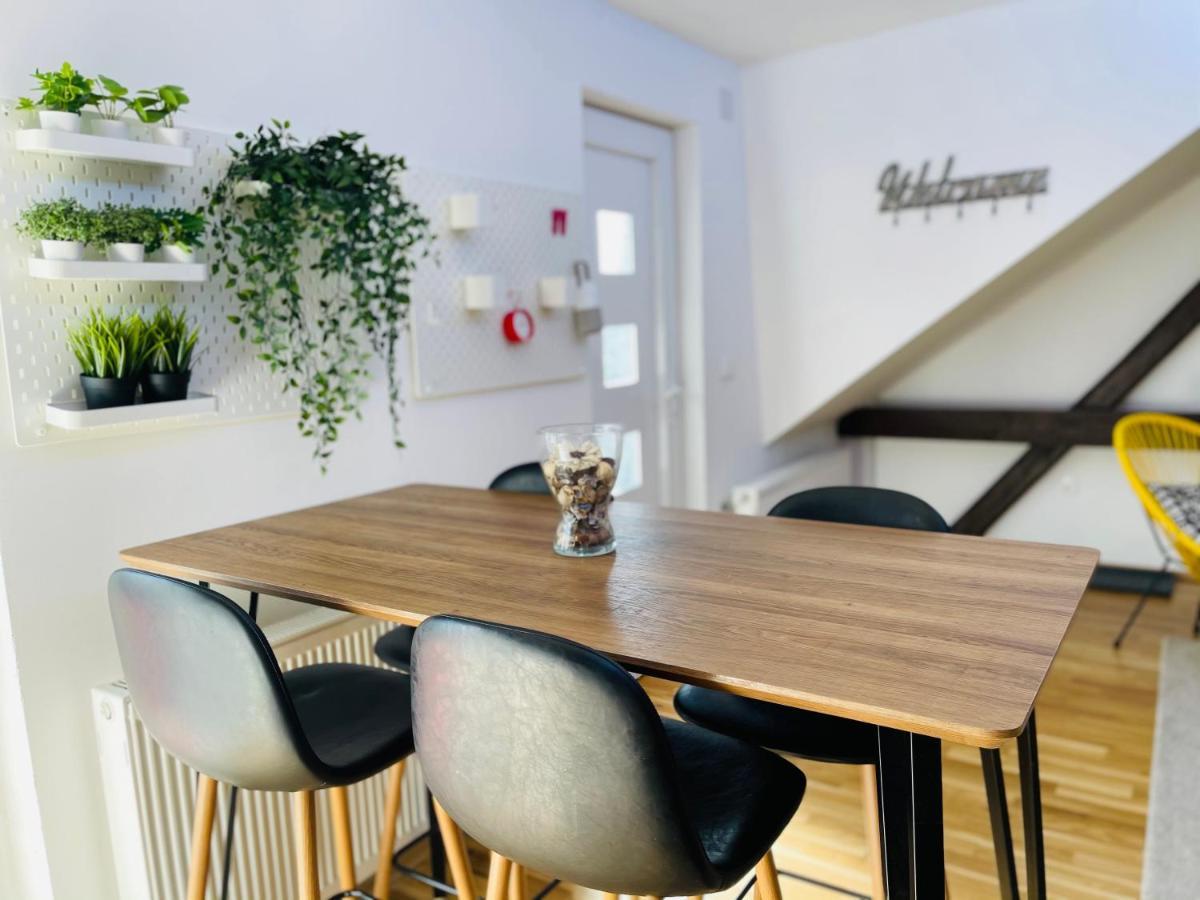 Violet Apartment By Alex Rafael Zagreb Exterior photo