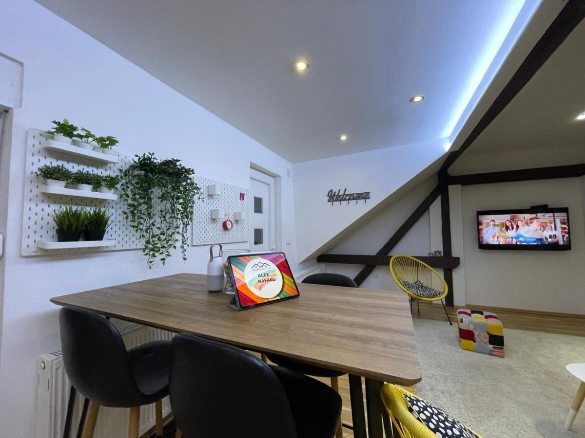 Violet Apartment By Alex Rafael Zagreb Exterior photo