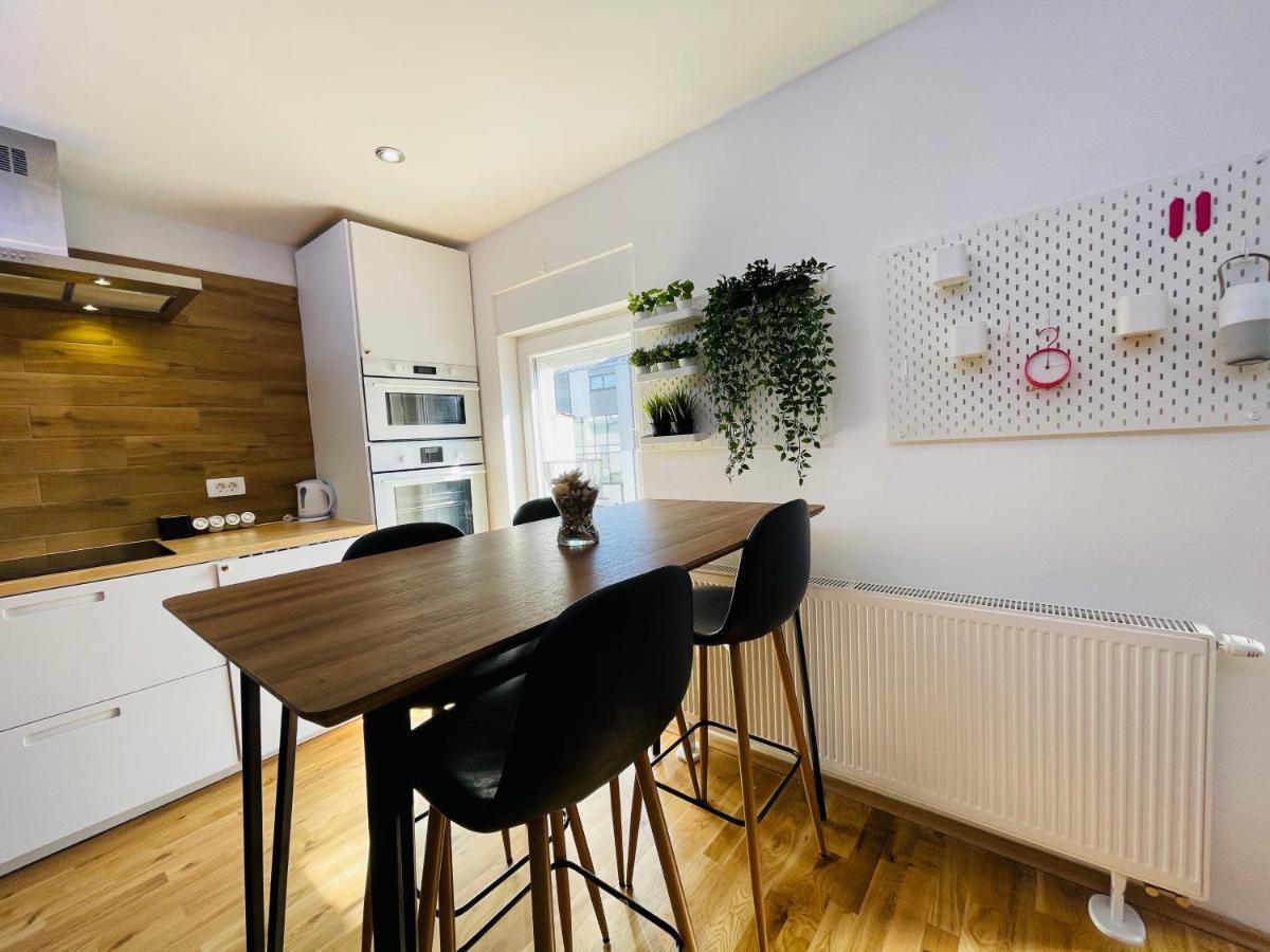 Violet Apartment By Alex Rafael Zagreb Exterior photo